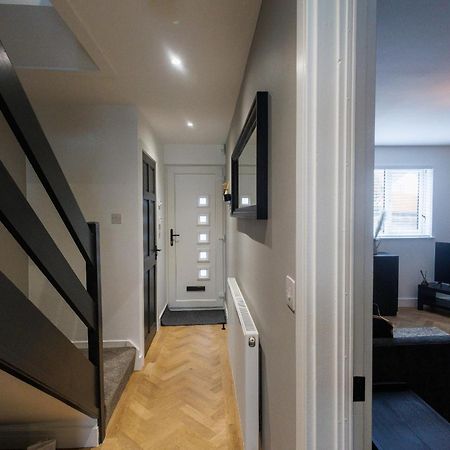 Uber Stylish 3 Bedroom Home Off Road Parking Near Town Centre And Bike Park Wales Merthyr Tydfil Exteriör bild