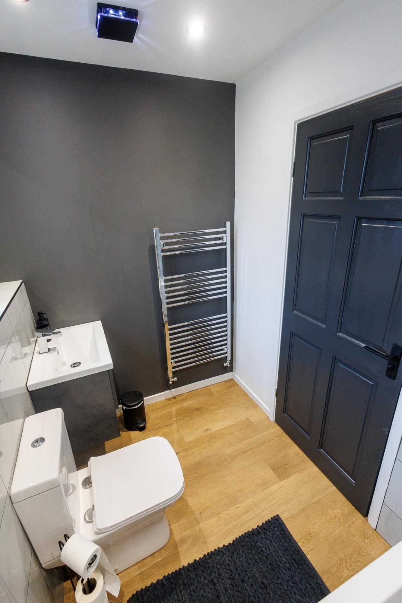 Uber Stylish 3 Bedroom Home Off Road Parking Near Town Centre And Bike Park Wales Merthyr Tydfil Exteriör bild