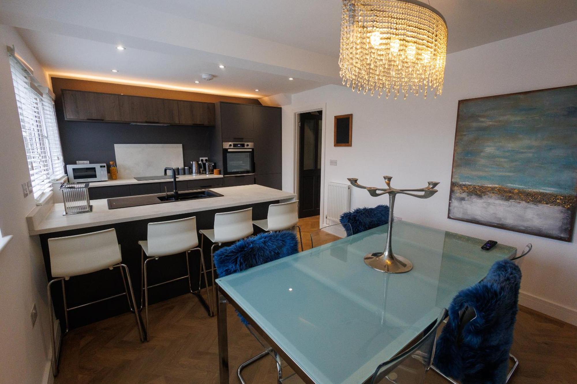 Uber Stylish 3 Bedroom Home Off Road Parking Near Town Centre And Bike Park Wales Merthyr Tydfil Exteriör bild