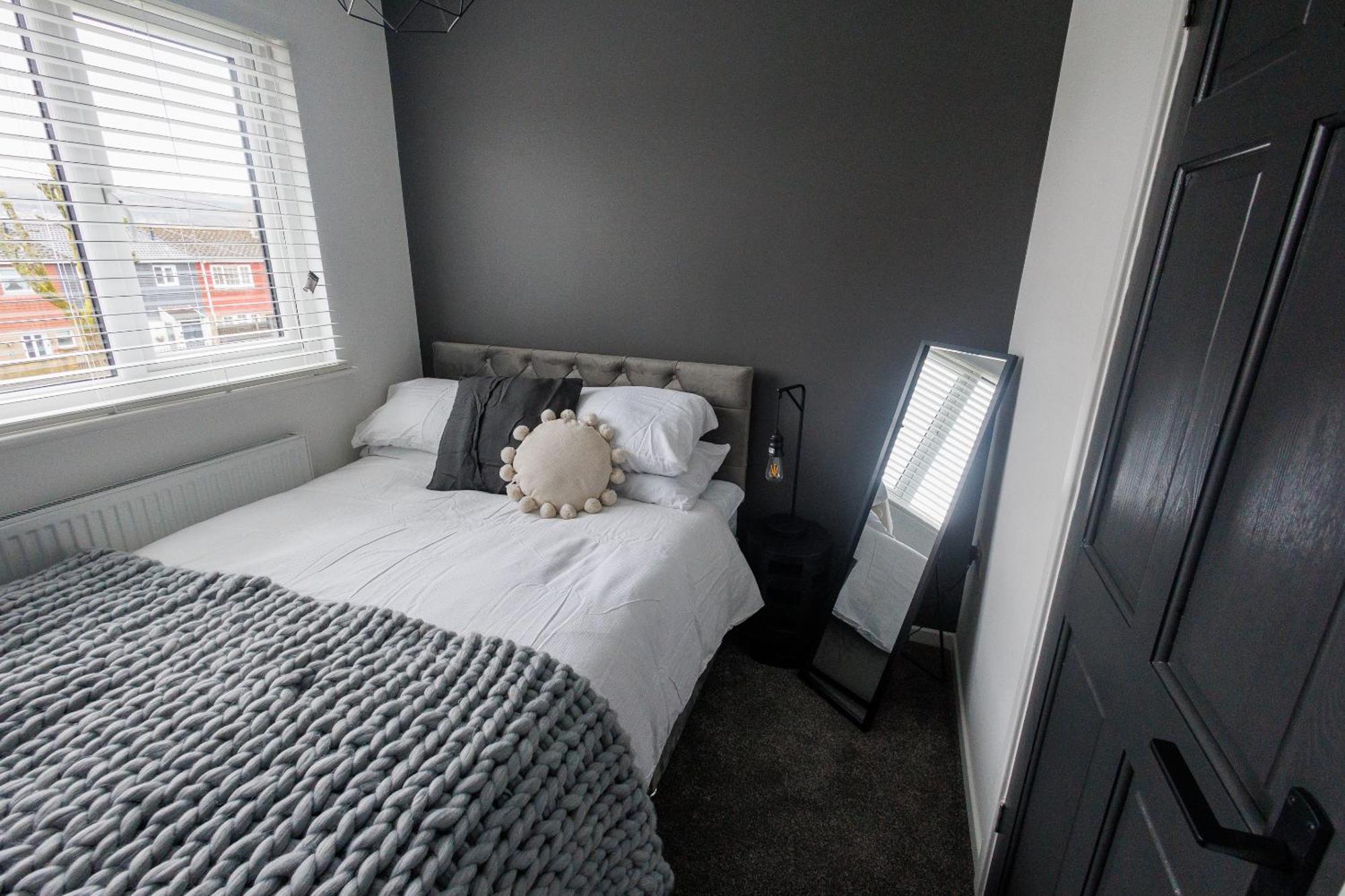 Uber Stylish 3 Bedroom Home Off Road Parking Near Town Centre And Bike Park Wales Merthyr Tydfil Exteriör bild