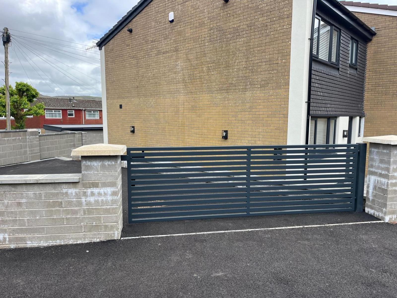 Uber Stylish 3 Bedroom Home Off Road Parking Near Town Centre And Bike Park Wales Merthyr Tydfil Exteriör bild