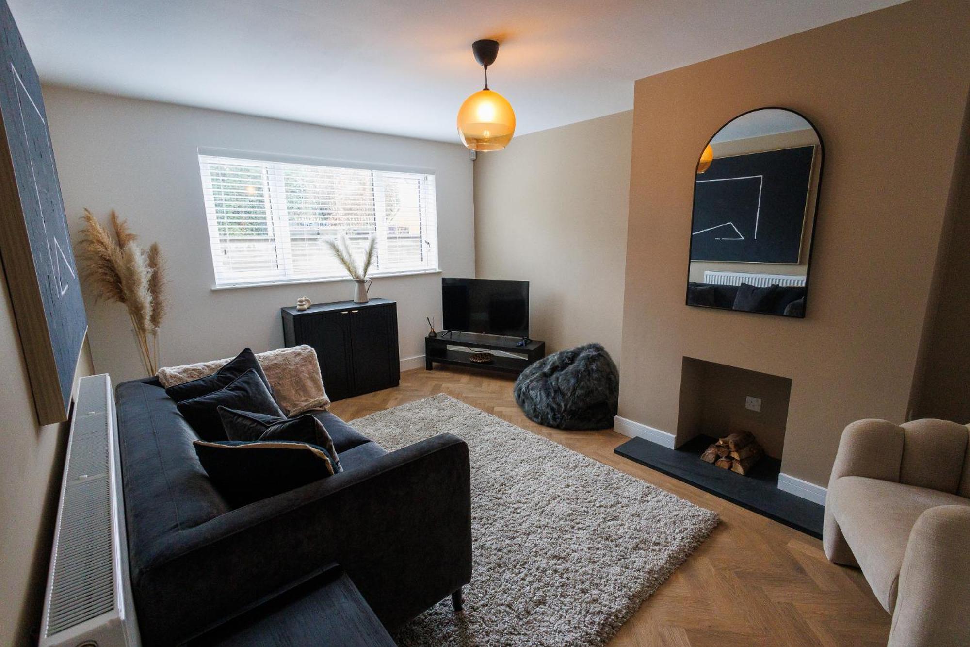 Uber Stylish 3 Bedroom Home Off Road Parking Near Town Centre And Bike Park Wales Merthyr Tydfil Exteriör bild